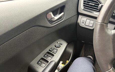 Hyundai Solaris II рестайлинг, 2021 год, 1 700 000 рублей, 2 фотография