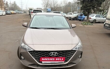 Hyundai Solaris II рестайлинг, 2021 год, 1 700 000 рублей, 5 фотография