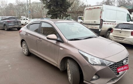 Hyundai Solaris II рестайлинг, 2021 год, 1 700 000 рублей, 6 фотография