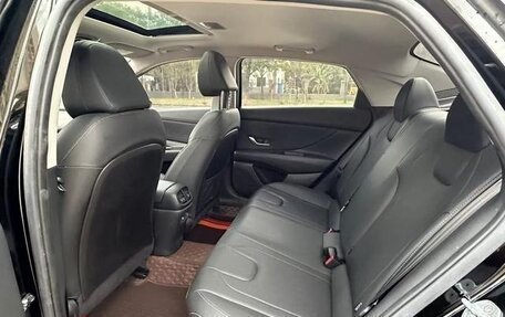 Hyundai Elantra, 2023 год, 1 500 000 рублей, 3 фотография