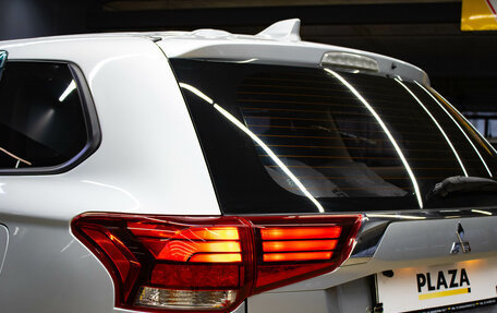 Mitsubishi Outlander III рестайлинг 3, 2019 год, 1 899 000 рублей, 7 фотография