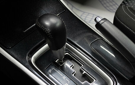 Mitsubishi Outlander III рестайлинг 3, 2019 год, 1 899 000 рублей, 23 фотография