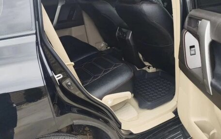 Toyota Land Cruiser Prado 150 рестайлинг 2, 2012 год, 3 000 000 рублей, 1 фотография