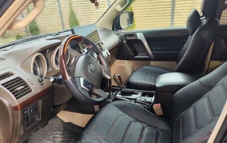 Toyota Land Cruiser Prado 150 рестайлинг 2, 2012 год, 3 000 000 рублей, 3 фотография