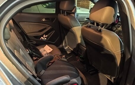 Mercedes-Benz GLA, 2015 год, 1 700 000 рублей, 14 фотография