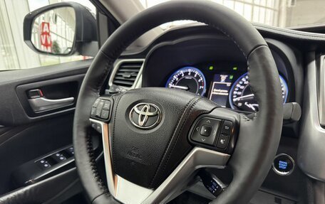 Toyota Highlander III, 2015 год, 3 149 000 рублей, 31 фотография