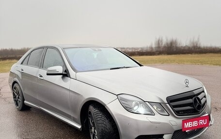 Mercedes-Benz E-Класс, 2012 год, 1 550 000 рублей, 2 фотография