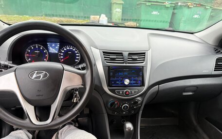 Hyundai Solaris II рестайлинг, 2011 год, 730 000 рублей, 8 фотография