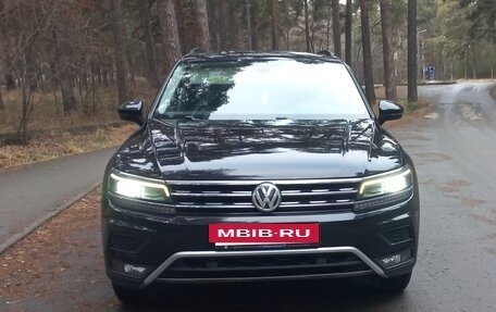 Volkswagen Tiguan II, 2019 год, 2 750 000 рублей, 3 фотография