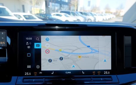 Volkswagen Multivan, 2025 год, 7 900 000 рублей, 15 фотография