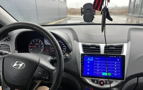 Hyundai Solaris II рестайлинг, 2013 год, 730 000 рублей, 7 фотография