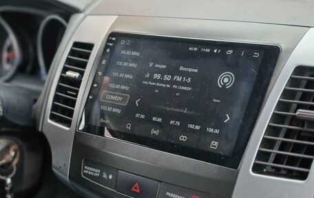 Mitsubishi Outlander III рестайлинг 3, 2010 год, 800 000 рублей, 7 фотография