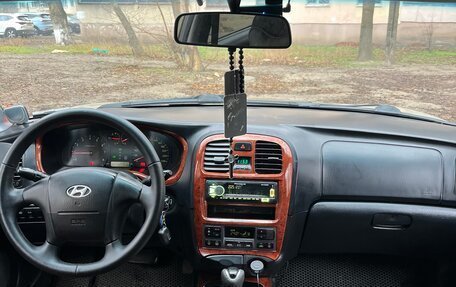 Hyundai Sonata IV рестайлинг, 2005 год, 630 000 рублей, 24 фотография