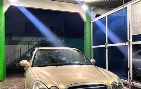 Hyundai Sonata IV рестайлинг, 2005 год, 630 000 рублей, 32 фотография