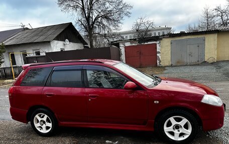 Nissan Wingroad III, 2001 год, 375 000 рублей, 2 фотография