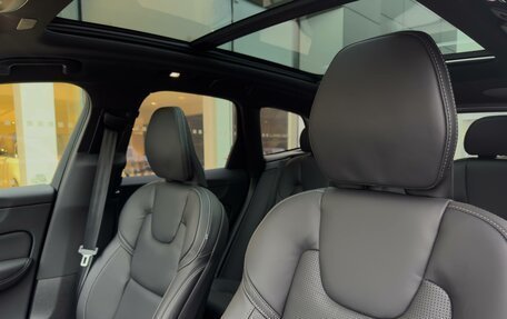 Volvo XC60 II, 2025 год, 9 990 000 рублей, 13 фотография