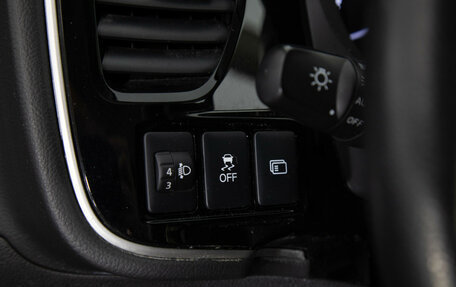 Mitsubishi Outlander III рестайлинг 3, 2021 год, 2 399 000 рублей, 12 фотография