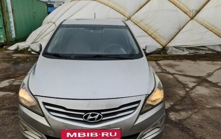 Hyundai Solaris II рестайлинг, 2015 год, 475 000 рублей, 4 фотография
