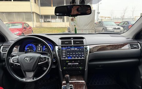 Toyota Camry, 2017 год, 2 400 000 рублей, 7 фотография