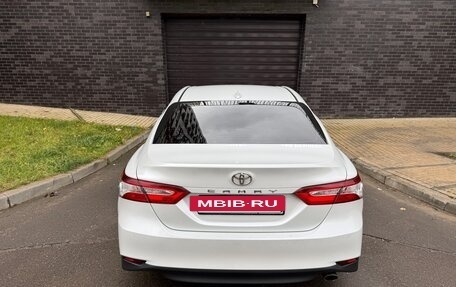 Toyota Camry, 2021 год, 2 950 000 рублей, 6 фотография