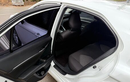 Toyota Camry, 2021 год, 2 950 000 рублей, 10 фотография