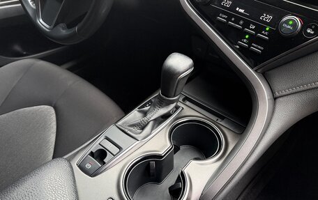 Toyota Camry, 2021 год, 2 950 000 рублей, 13 фотография