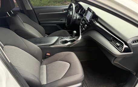 Toyota Camry, 2021 год, 2 950 000 рублей, 16 фотография