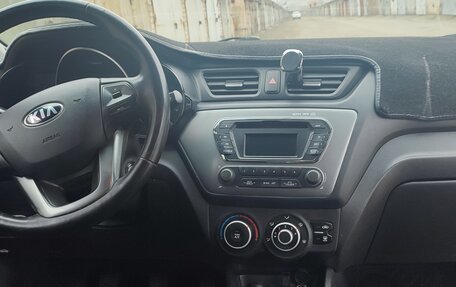 KIA Rio III рестайлинг, 2014 год, 830 000 рублей, 16 фотография