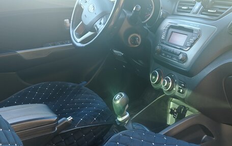 KIA Rio III рестайлинг, 2014 год, 830 000 рублей, 22 фотография