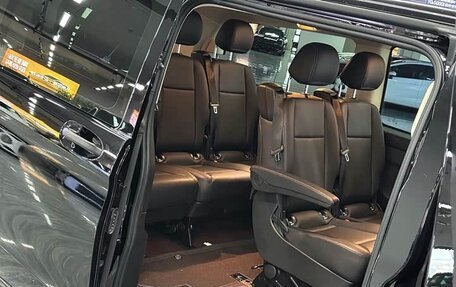 Mercedes-Benz Vito, 2021 год, 4 193 000 рублей, 14 фотография