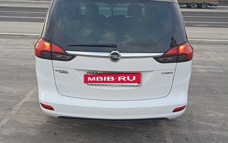 Opel Zafira C рестайлинг, 2013 год, 1 000 000 рублей, 3 фотография