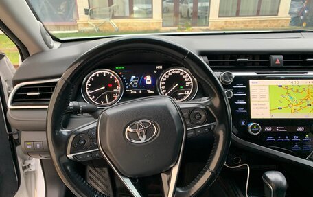 Toyota Camry, 2020 год, 3 100 000 рублей, 4 фотография