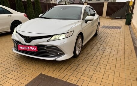 Toyota Camry, 2020 год, 3 100 000 рублей, 2 фотография