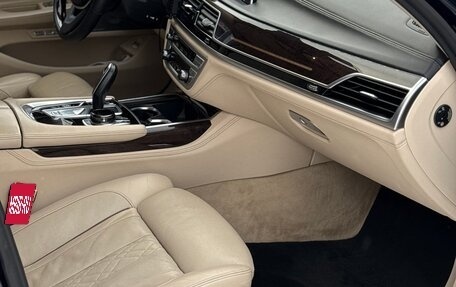 BMW 7 серия, 2015 год, 3 750 000 рублей, 16 фотография