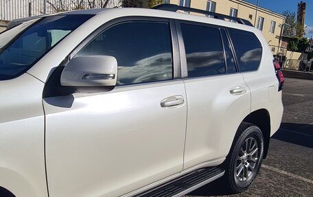 Toyota Land Cruiser Prado 150 рестайлинг 2, 2018 год, 4 950 000 рублей, 3 фотография