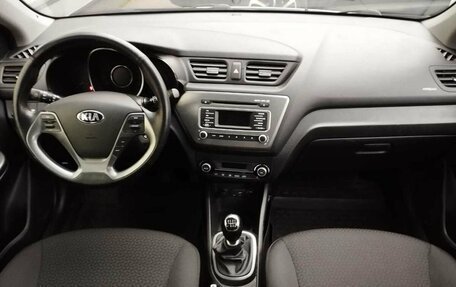 KIA Rio III рестайлинг, 2016 год, 1 050 111 рублей, 9 фотография