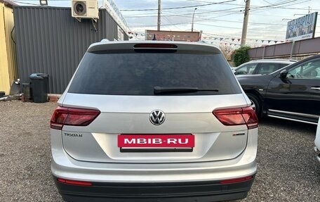 Volkswagen Tiguan II, 2018 год, 1 990 000 рублей, 5 фотография