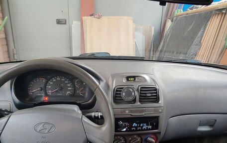 Hyundai Accent II, 2004 год, 250 000 рублей, 11 фотография