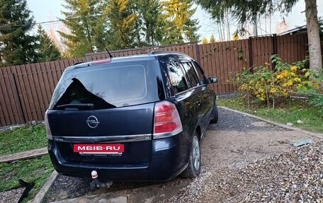 Opel Zafira B, 2007 год, 620 000 рублей, 3 фотография