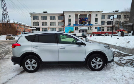 Toyota RAV4, 2015 год, 2 400 000 рублей, 4 фотография
