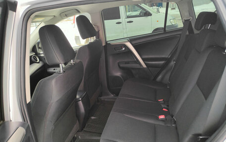 Toyota RAV4, 2015 год, 2 400 000 рублей, 7 фотография