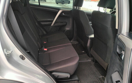 Toyota RAV4, 2015 год, 2 400 000 рублей, 11 фотография