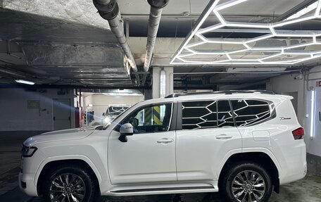 Toyota Land Cruiser, 2021 год, 15 000 000 рублей, 3 фотография