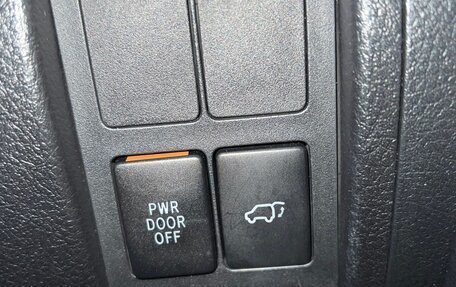 Toyota Land Cruiser 200, 2012 год, 5 600 000 рублей, 11 фотография