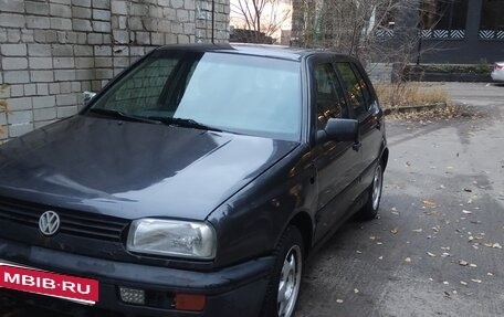 Volkswagen Golf III, 1993 год, 140 000 рублей, 2 фотография