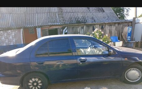 Nissan Almera, 2000 год, 300 000 рублей, 4 фотография