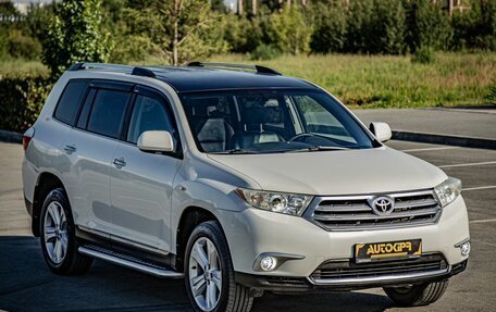 Toyota Highlander III, 2010 год, 2 147 500 рублей, 2 фотография