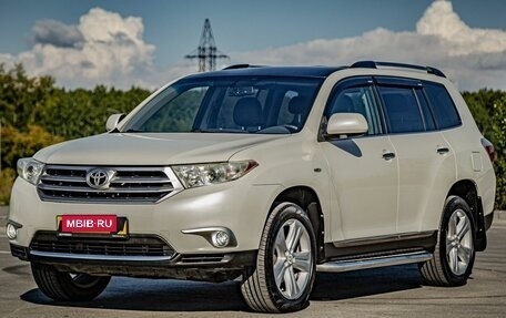 Toyota Highlander III, 2010 год, 2 147 500 рублей, 4 фотография