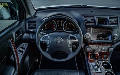 Toyota Highlander III, 2010 год, 2 147 500 рублей, 14 фотография