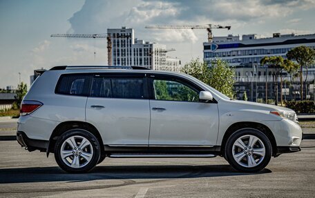 Toyota Highlander III, 2010 год, 2 147 500 рублей, 11 фотография